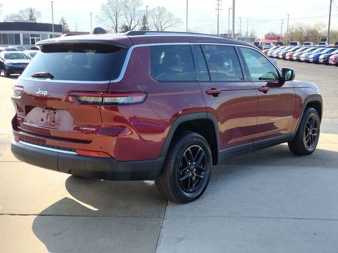 Used 2024 Jeep Grand Cherokee L Laredo AWD/4WD image 17