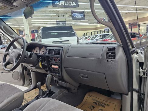 Used 2004 Toyota Tacoma 4x4 Xtracab V6 image 20