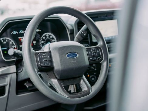 Used 2023 Ford F150 XLT w/ Trailer Tow Package image 16