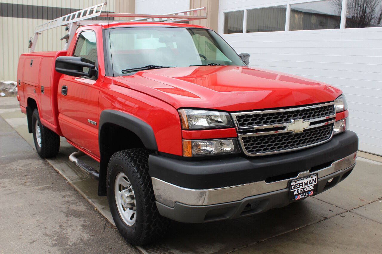 Used 2005 Chevrolet Silverado 3500 4x4 Regular Cab image 3
