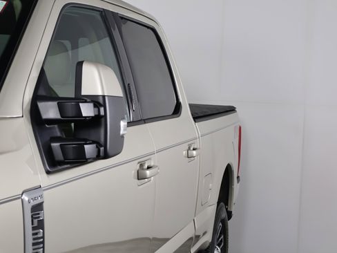 Used 2017 Ford F250 Lariat w/ Lariat Value Package image 15