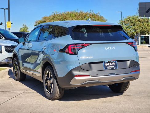 New 2026 Kia Sportage S image 3