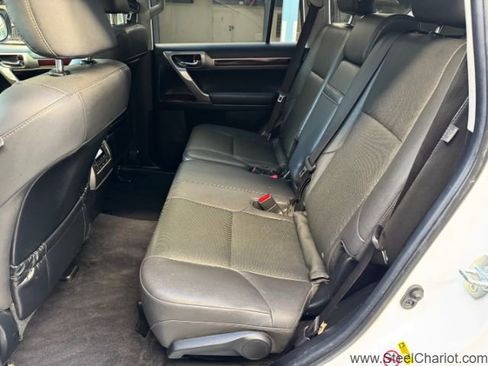 Used 2019 Lexus GX 460 Premium image 14