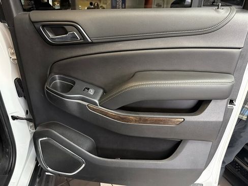 Used 2020 Chevrolet Suburban LT image 28