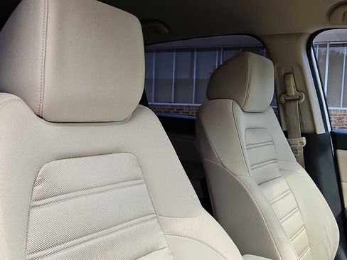 Used 2018 Honda CR-V LX image 18