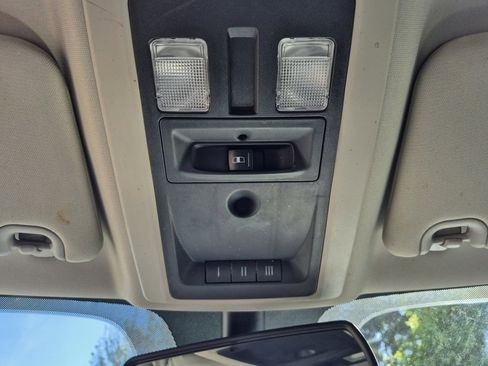 Used 2016 RAM 1500 Classic SLT image 30