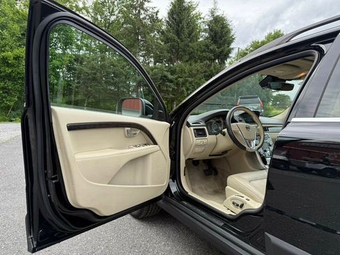 Used 2016 Volvo XC70 T5 Premier w/ Proximity Package image 17