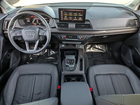 Used 2023 Audi Q5 2.0T Premium Plus w/ Premium Plus Package AWD/4WD image 7