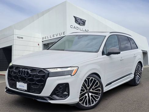 Used 2025 Audi SQ7 Prestige AWD/4WD image 1
