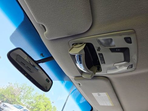 Used 2014 Toyota Sienna LE image 32