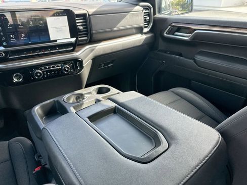 Used 2023 Chevrolet Silverado 1500 LT AWD/4WD image 22