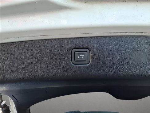 Used 2024 Chevrolet Blazer LT w/ Convenience Package image 6