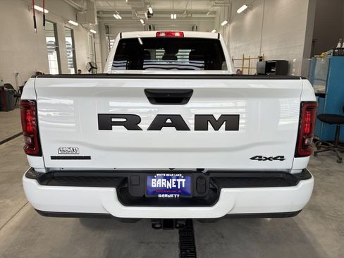 Used 2025 RAM 2500 Big Horn AWD/4WD image 9