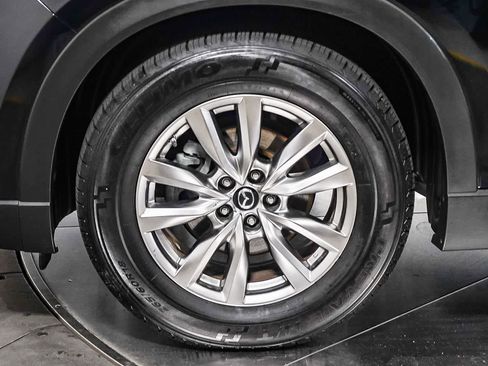 Used 2018 MAZDA CX-9 Touring w/ Touring Premium Package FWD image 10