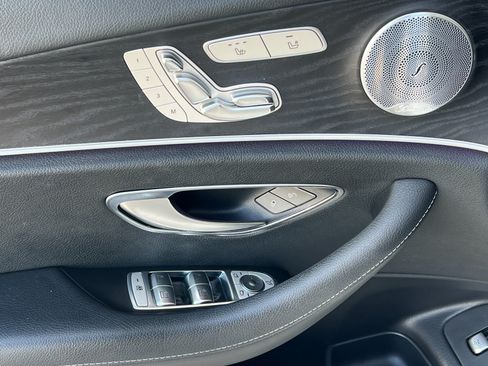 Used 2019 Mercedes-Benz E 300 image 11