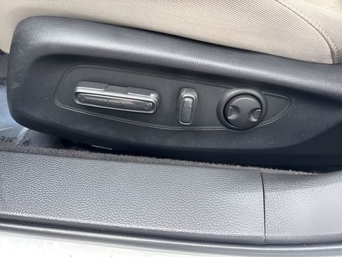 Used 2025 Honda Accord SE image 10