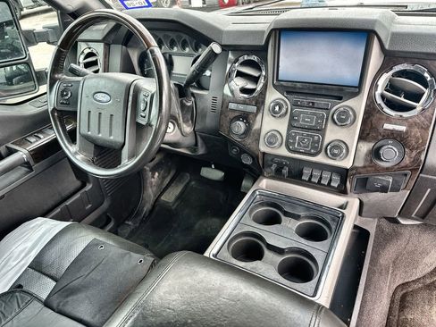 Used 2015 Ford F250 Platinum w/ FX4 Off-Road Package AWD/4WD image 12