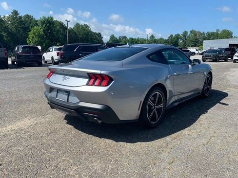 Certified 2024 Ford Mustang Coupe RWD image 10