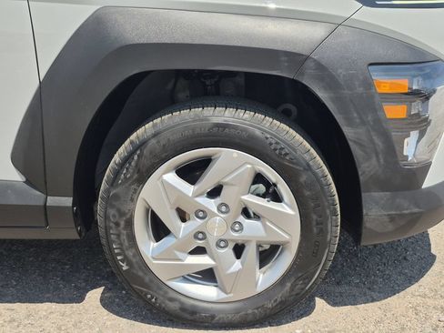 Used 2025 Hyundai Kona SE AWD/4WD image 18
