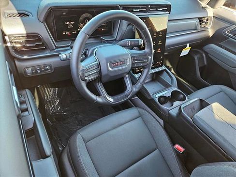 New 2026 GMC Terrain AT4 AWD/4WD image 3
