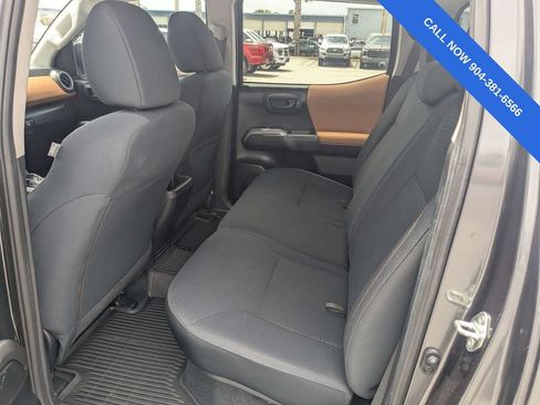 Used 2019 Toyota Tacoma SR5 RWD image 14