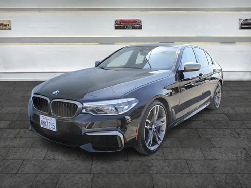Used 2020 BMW M550i xDrive image 3