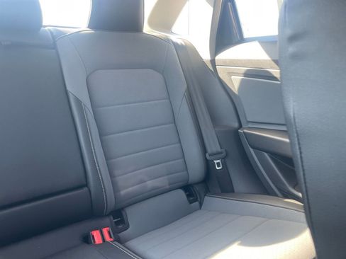 Used 2025 Volkswagen Jetta SE image 38