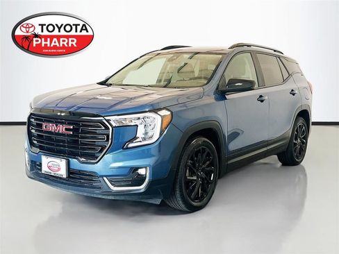 Used 2024 GMC Terrain SLE w/ Driver Convenience Package FWD image 1