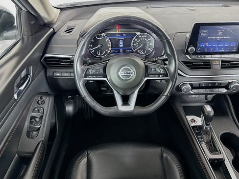 Used 2021 Nissan Altima 2.5 SR FWD image 16