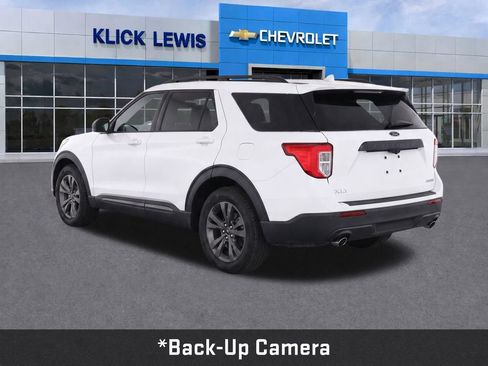 Used 2021 Ford Explorer XLT w/ Equipment Group 202A AWD/4WD image 5