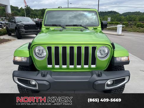 Used 2018 Jeep Wrangler Unlimited Sahara AWD/4WD image 30