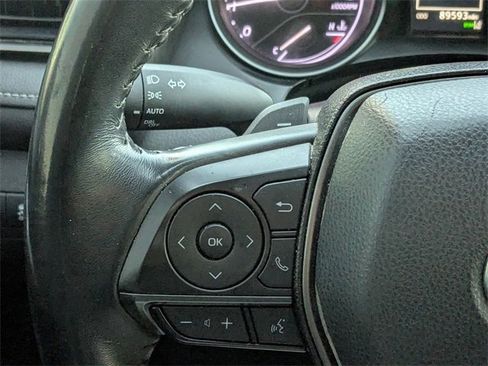 Used 2022 Toyota Camry SE image 21