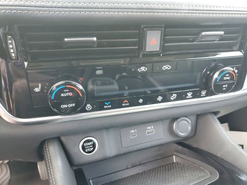 Used 2021 Nissan Rogue SL image 20