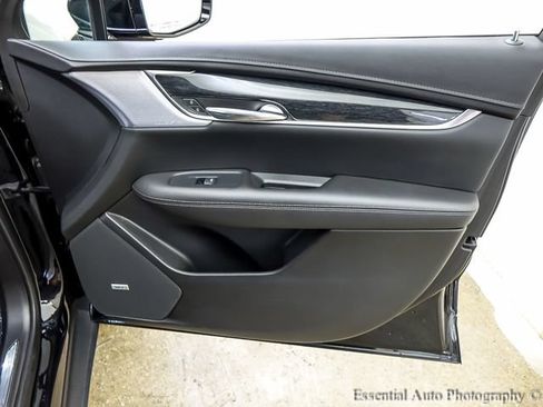 Certified 2022 Cadillac XT5 Premium Luxury AWD/4WD image 25