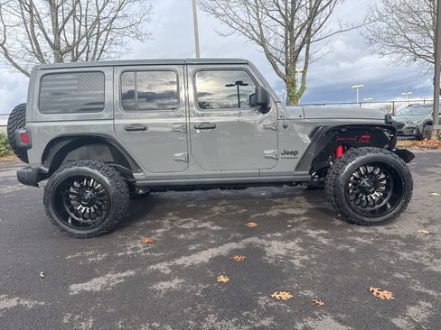 Used 2022 Jeep Wrangler Unlimited Sport image 8