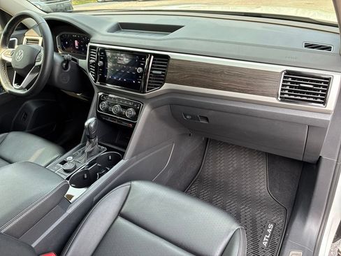 Used 2023 Volkswagen Atlas SE AWD/4WD image 42