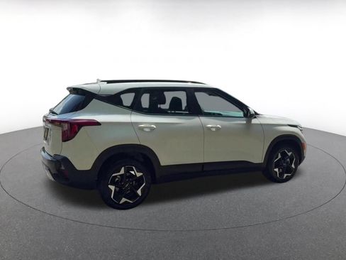 Used 2025 Kia Seltos S FWD image 16