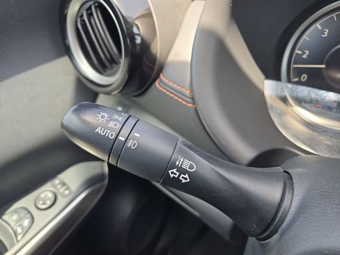 Used 2018 Nissan Kicks SR FWD image 24