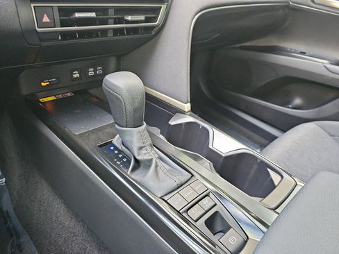Used 2025 Toyota Camry LE w/ Convenience Package FWD image 24