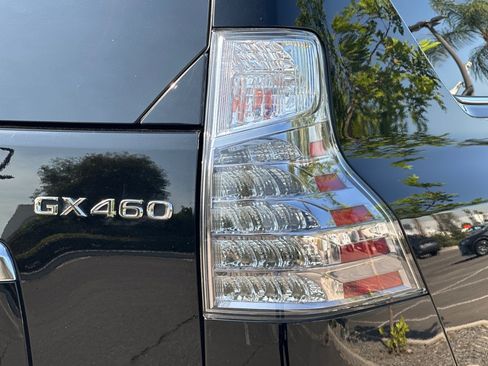 Used 2020 Lexus GX 460 Premium w/ Premium Package AWD/4WD image 29