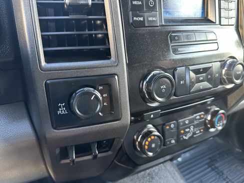 Used 2017 Ford F250 XL w/ Power Equipment Group AWD/4WD image 12