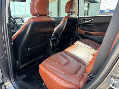 Used 2019 Ford Edge Titanium w/ Equipment Group 301A AWD/4WD image 57