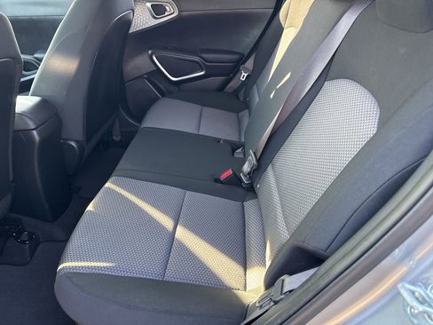 Used 2023 Kia Soul LX image 14