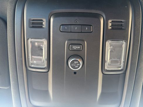 Used 2021 Chevrolet Tahoe Z71 AWD/4WD image 15
