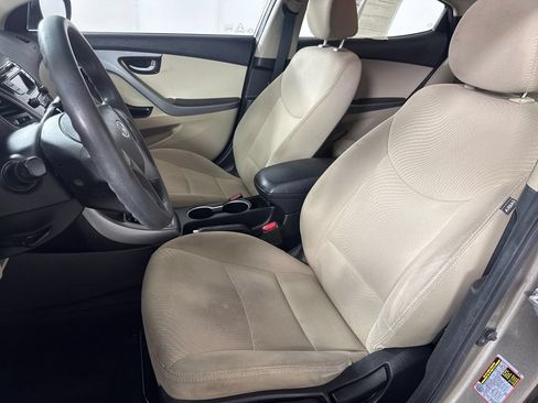 Used 2016 Hyundai Elantra SE FWD image 11