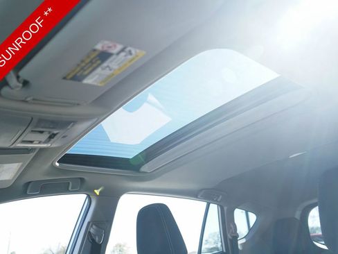 Used 2018 Toyota RAV4 XLE image 28