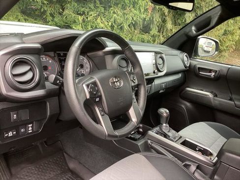 Certified 2022 Toyota Tacoma TRD Sport image 11