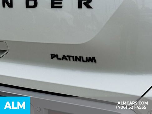 Used 2024 Nissan Pathfinder Platinum w/ Black Appearance Package FWD image 6