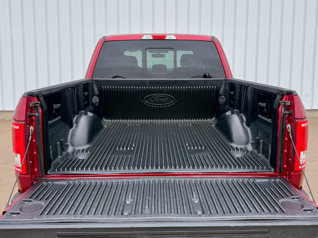 Used 2015 Ford F150 XLT w/ Equipment Group 302A Luxury AWD/4WD image 17