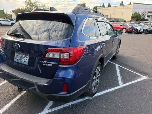 Used 2017 Subaru Outback 2.5i Limited AWD/4WD image 8